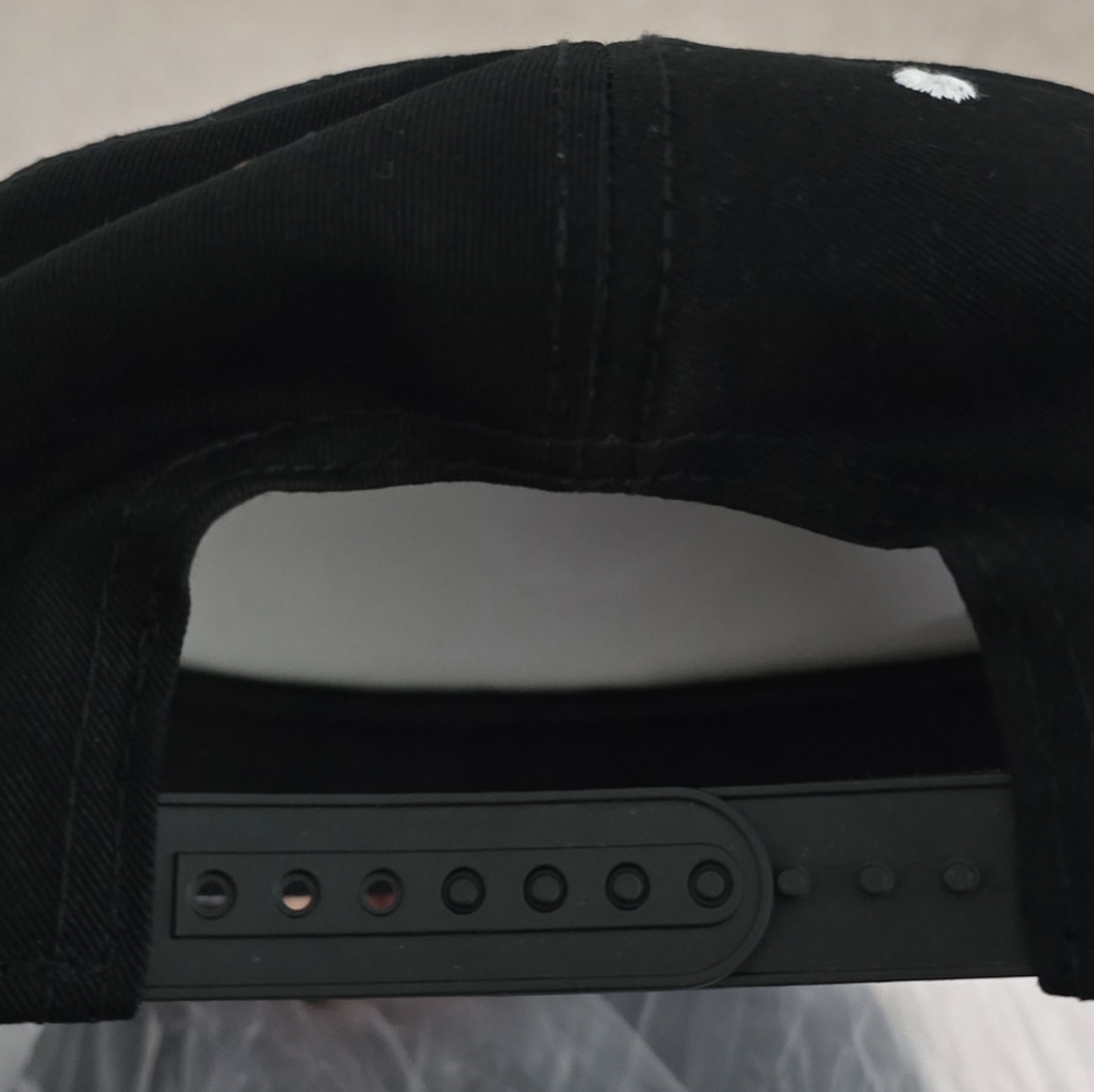 Oreo snapback hat - Picture 3 of 3